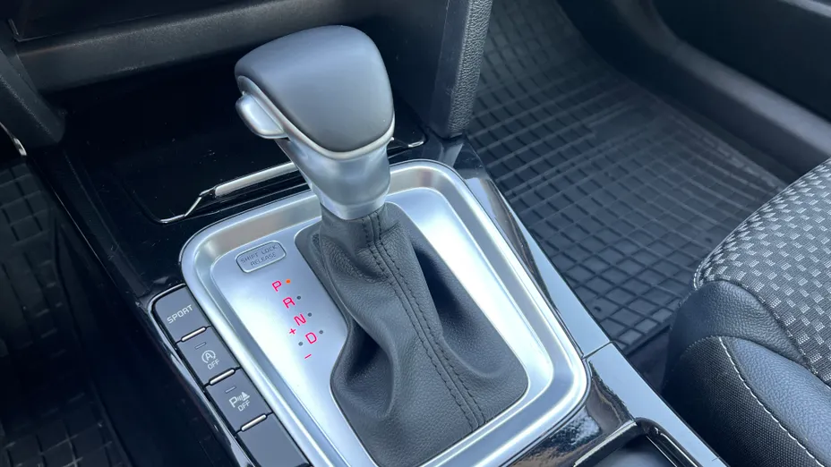 KIA Cee'd Ceed 1.4 T-GDI L Business Line Plus DCT