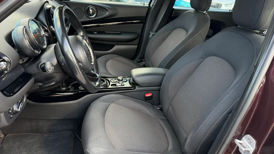 MINI Cooper -