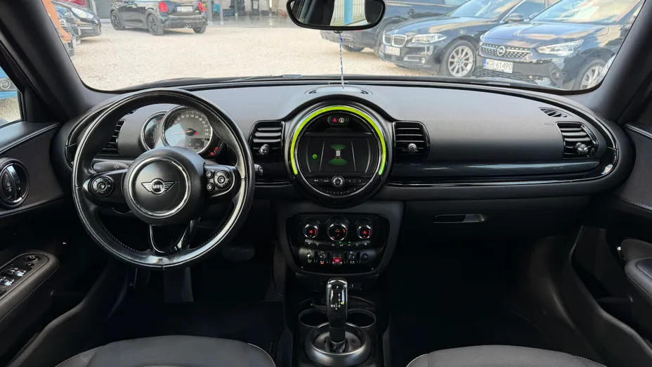 MINI Cooper -