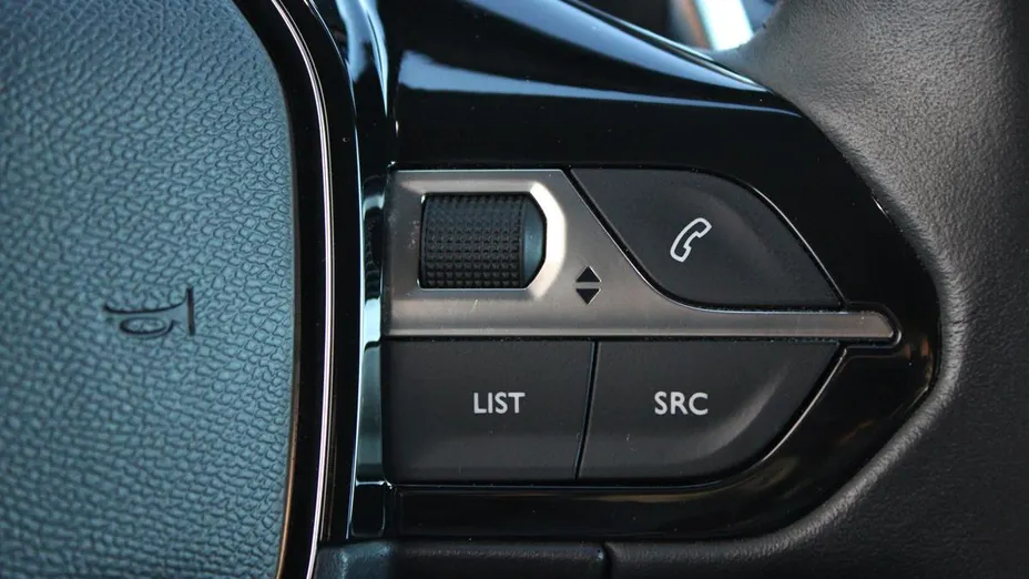 PEUGEOT 2008 2008 1.5 BlueHDi Allure S&S EAT8