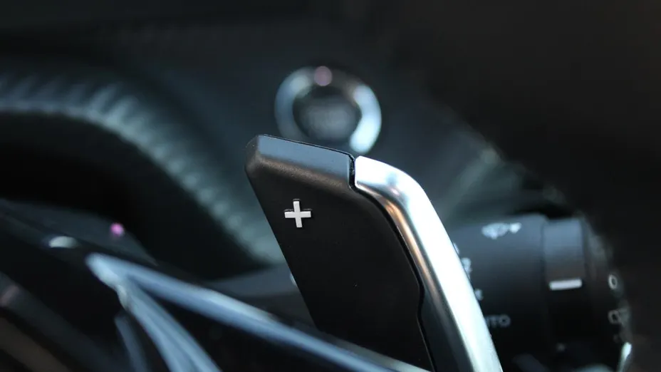 PEUGEOT 2008 2008 1.5 BlueHDi Allure S&S EAT8