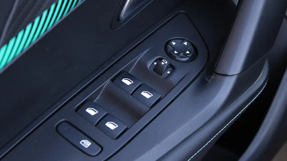 PEUGEOT 2008 2008 1.5 BlueHDi Allure S&S EAT8