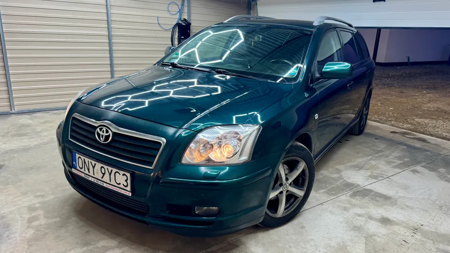 TOYOTA Avensis Avensis 1.8 VVT-i Sol