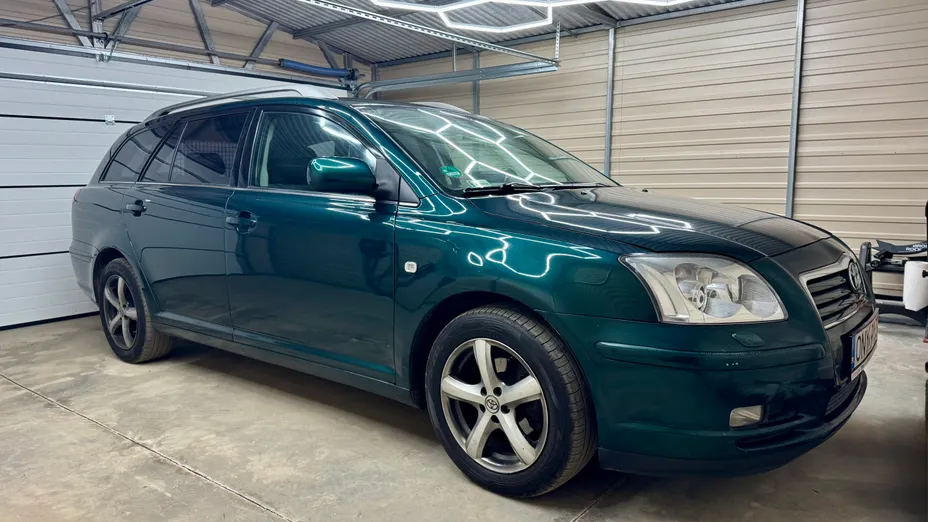 TOYOTA Avensis Avensis 1.8 VVT-i Sol