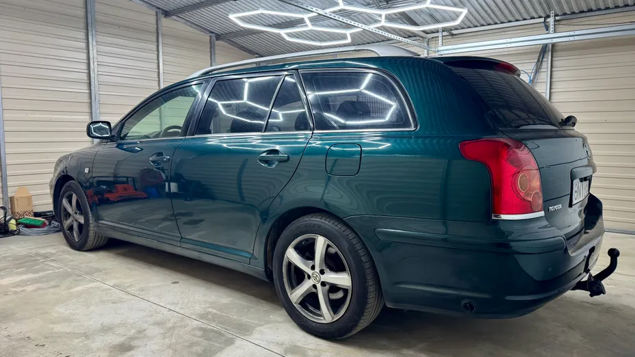 TOYOTA Avensis Avensis 1.8 VVT-i Sol