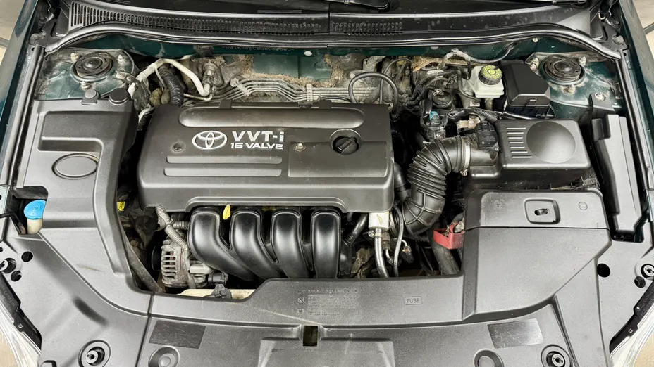 TOYOTA Avensis Avensis 1.8 VVT-i Sol