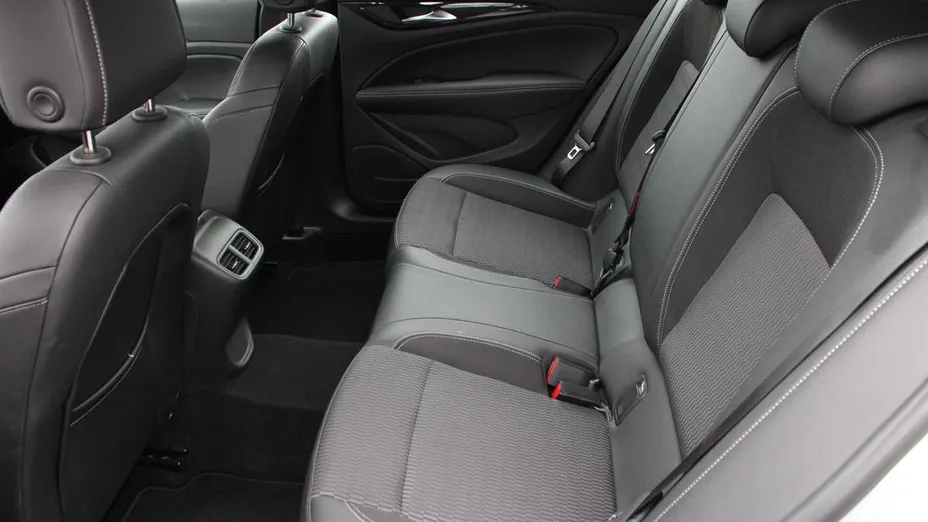 PEUGEOT 2008 2008 1.5 BlueHDi Allure S&S EAT8