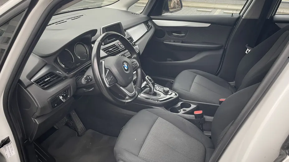 BMW Seria 2 216d aut