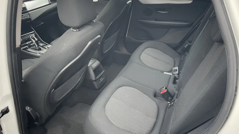 BMW Seria 2 216d aut