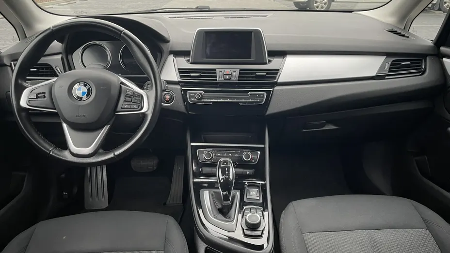 BMW Seria 2 216d aut
