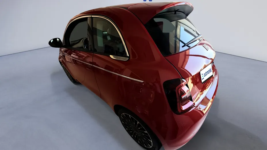 FIAT 500 500 1.0 GSE Hybrid La Prima Nowy