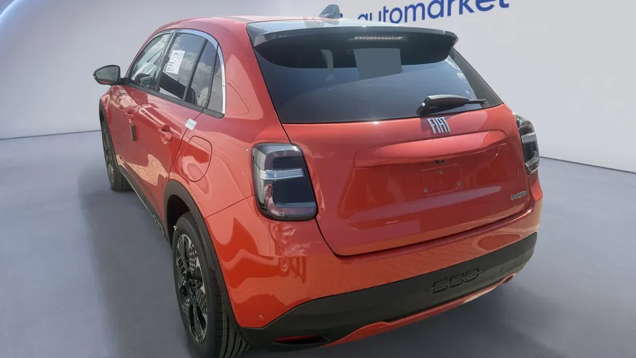FIAT 600 600 1.2 Turbo Hybrid La Prima eDCT Nowy