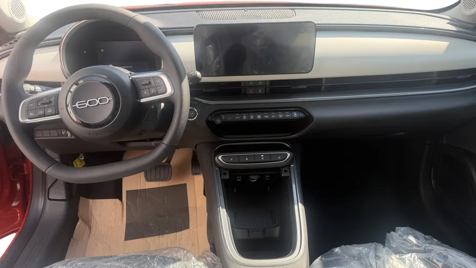 FIAT 600 600 1.2 Turbo Hybrid La Prima eDCT Nowy