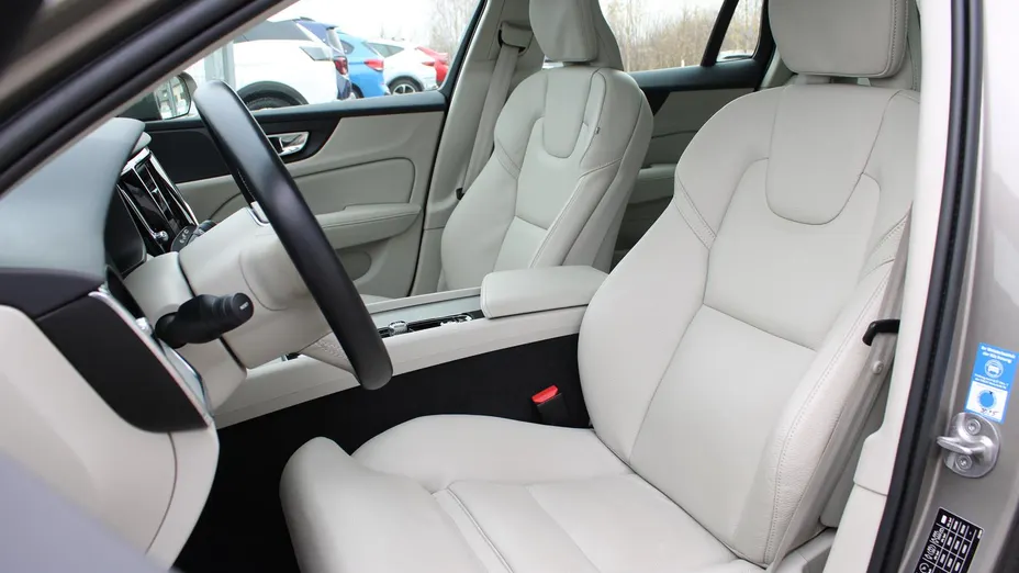 VOLVO V60 V60 CC Pro B4 D AWD aut