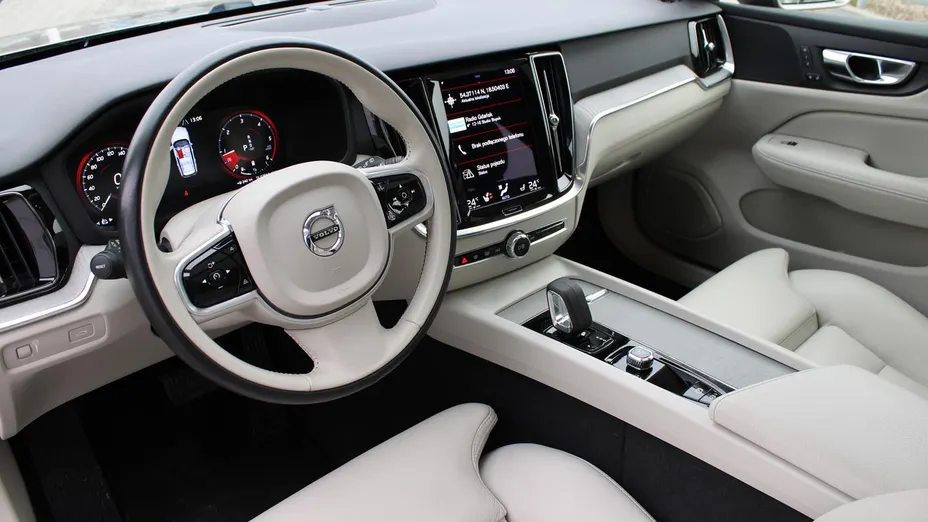 VOLVO V60 V60 CC Pro B4 D AWD aut