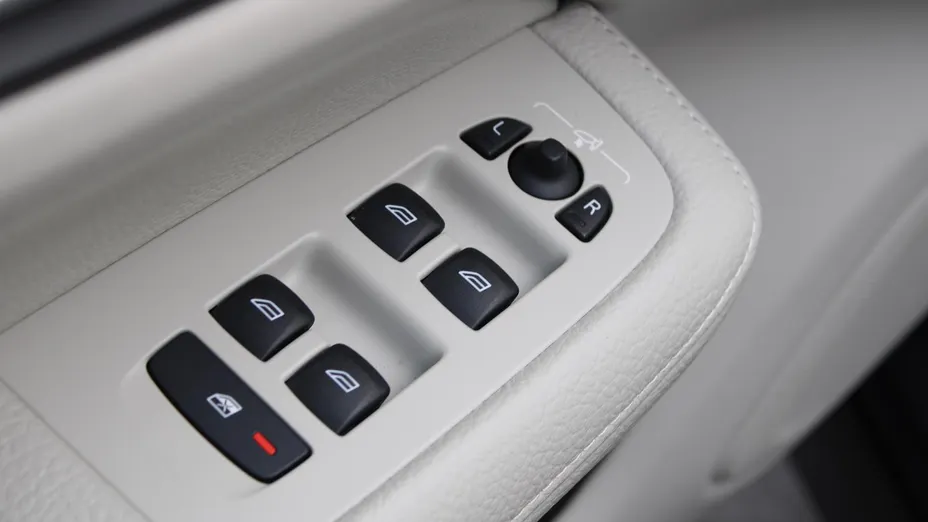 VOLVO V60 V60 CC Pro B4 D AWD aut