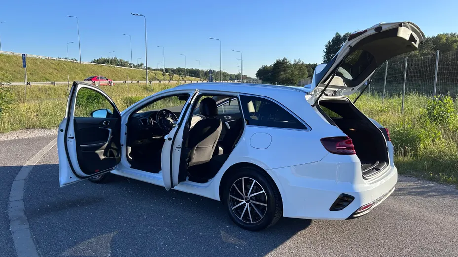 KIA Cee'd Ceed 1.6 CRDi SCR L Business Line