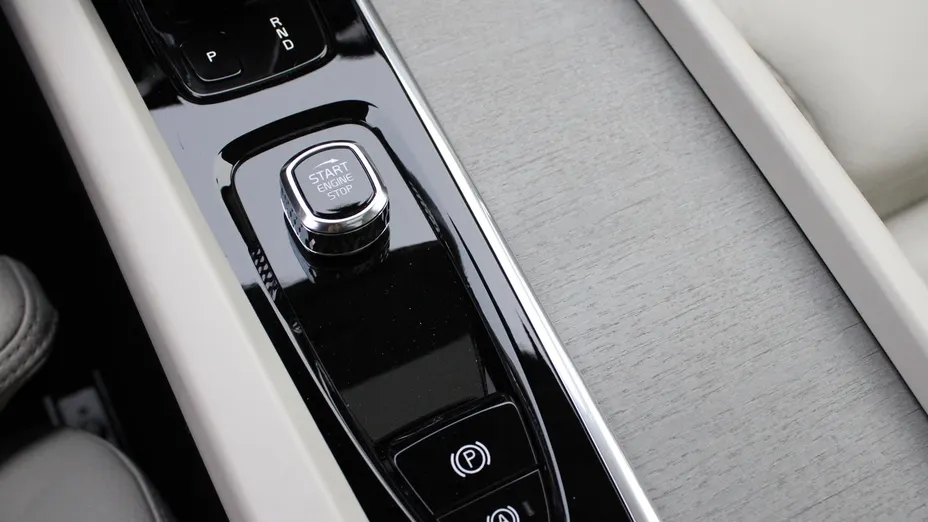 VOLVO V60 V60 CC Pro B4 D AWD aut