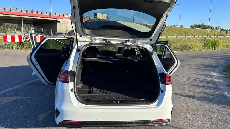 KIA Cee'd Ceed 1.6 CRDi SCR L Business Line