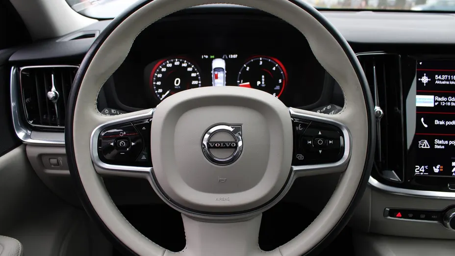 VOLVO V60 V60 CC Pro B4 D AWD aut