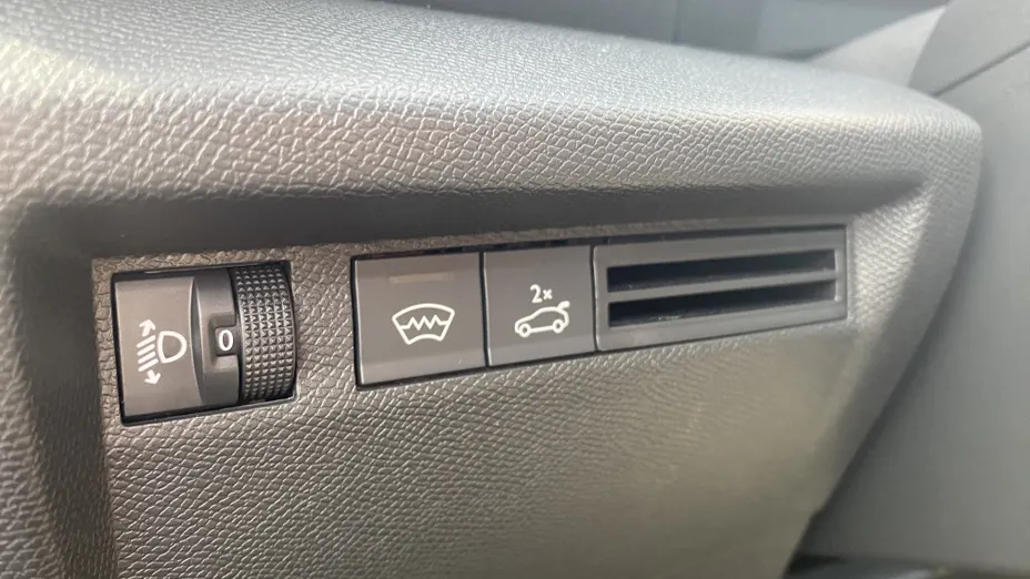 CITROEN C4 X C4 X 1.2 PureTech Plus S&S EAT8