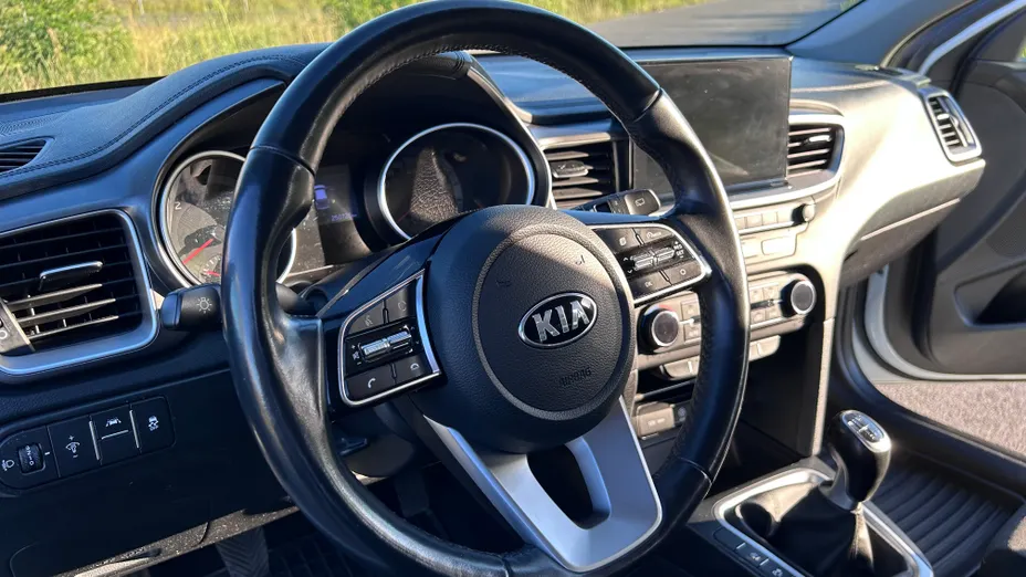 KIA Cee'd Ceed 1.6 CRDi SCR L Business Line
