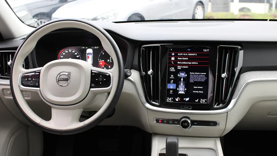 VOLVO V60 V60 CC Pro B4 D AWD aut