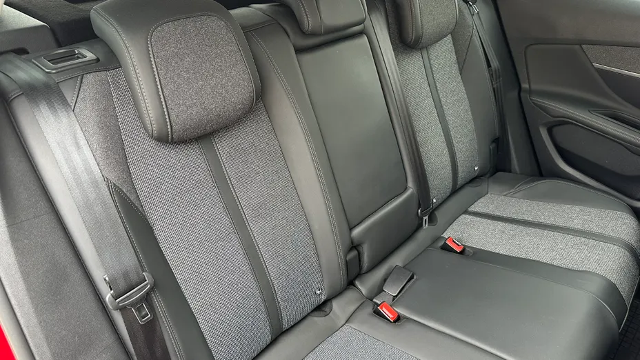 PEUGEOT 3008 3008 1.2 PureTech GPF Allure S&S EAT8