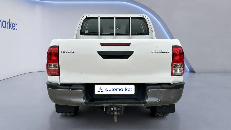 TOYOTA HiLux Hilux 2.4 D-4D Double Cab DLX 4x4