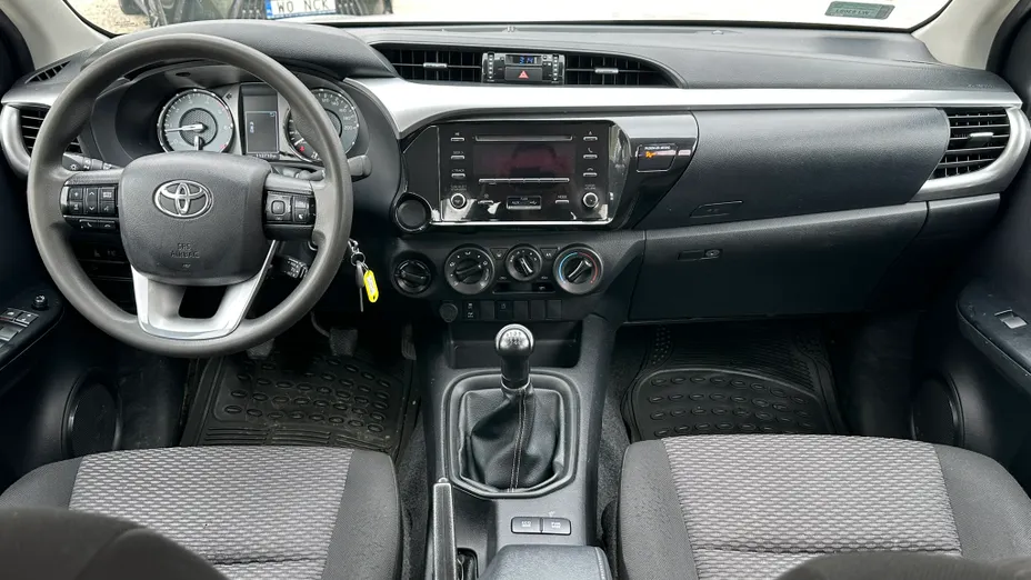 TOYOTA HiLux Hilux 2.4 D-4D Double Cab DLX 4x4