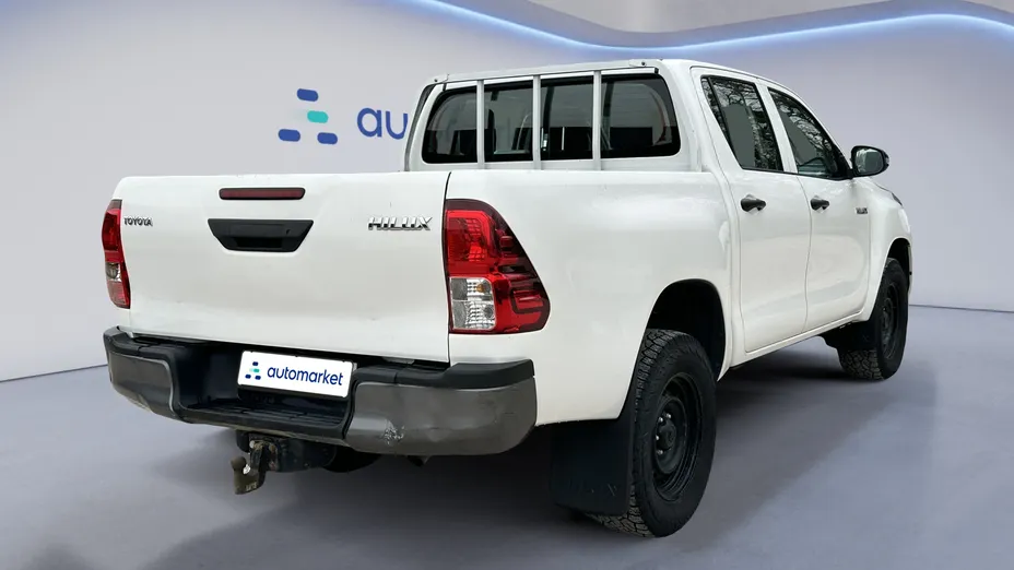 TOYOTA HiLux Hilux 2.4 D-4D Double Cab DLX 4x4