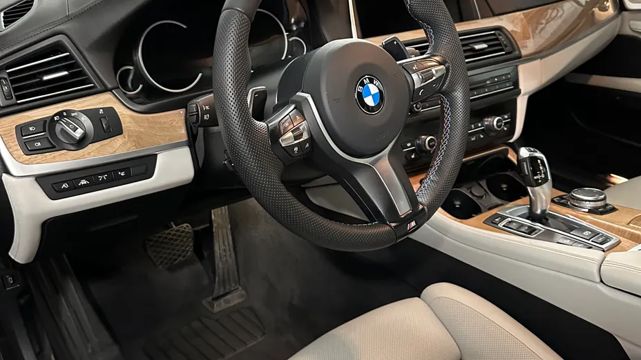 BMW Seria 5 535d xDrive Luxury Line