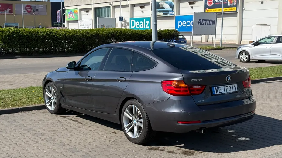 BMW Seria 3 Gran Turismo 320i xDrive Sport Line