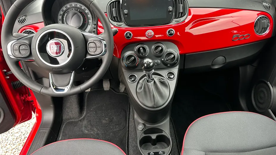 FIAT 500 500 1.0 Hybrid (RED)