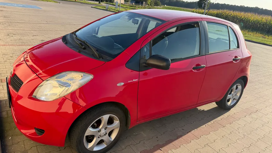 TOYOTA Yaris Yaris 1.0 Luna A/C