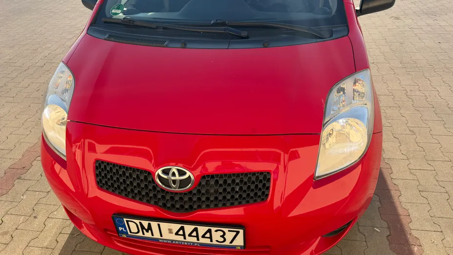 TOYOTA Yaris Yaris 1.0 Luna A/C