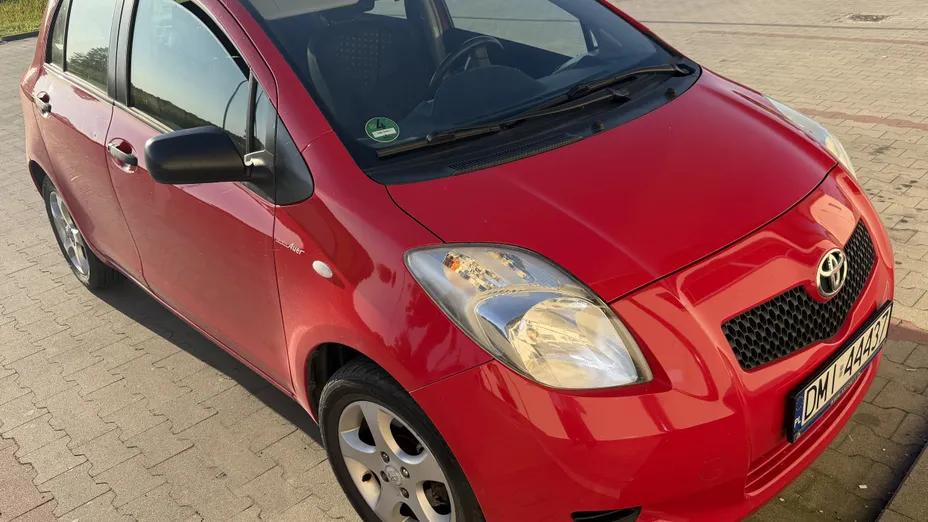 TOYOTA Yaris Yaris 1.0 Luna A/C