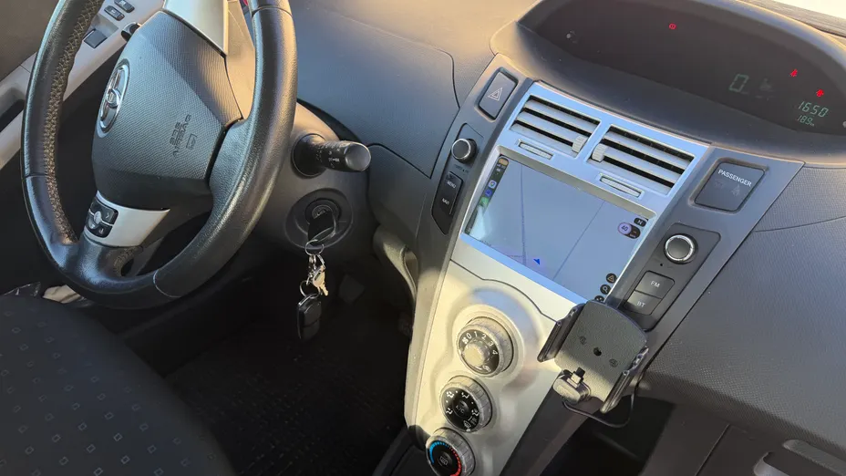 TOYOTA Yaris Yaris 1.0 Luna A/C