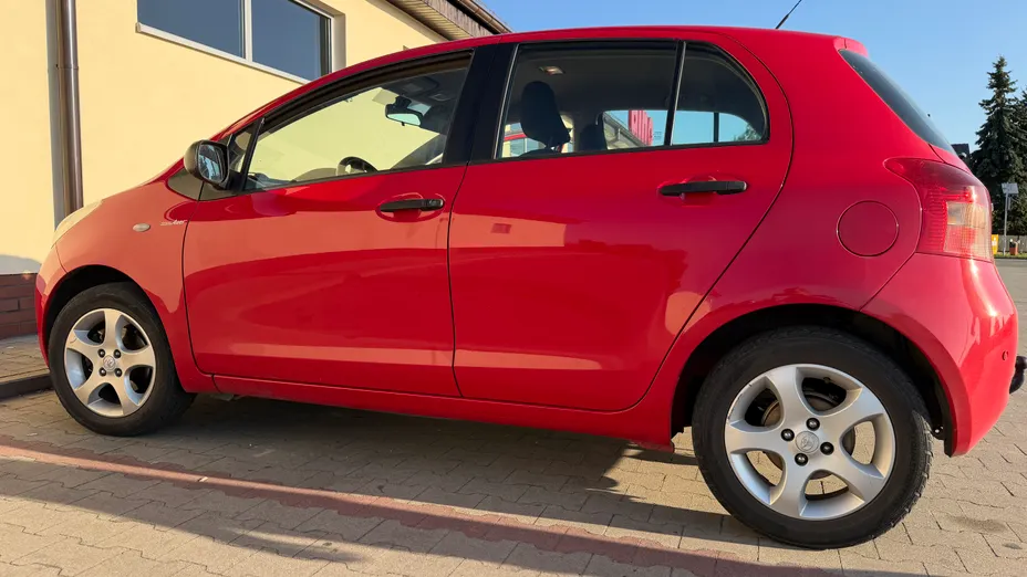 TOYOTA Yaris Yaris 1.0 Luna A/C