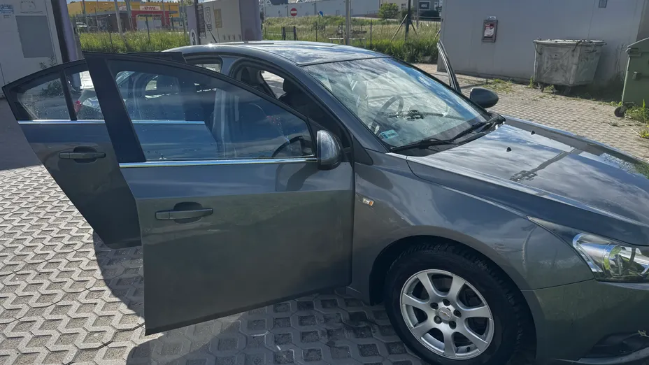 CHEVROLET Cruze -