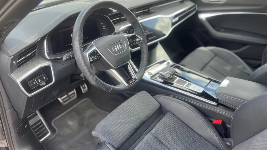 AUDI S6 -