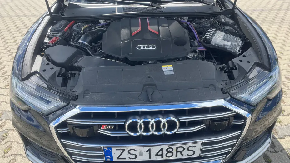 AUDI S6 -
