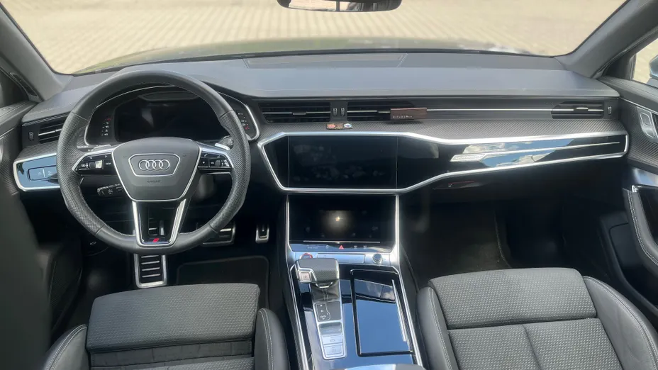 AUDI S6 -