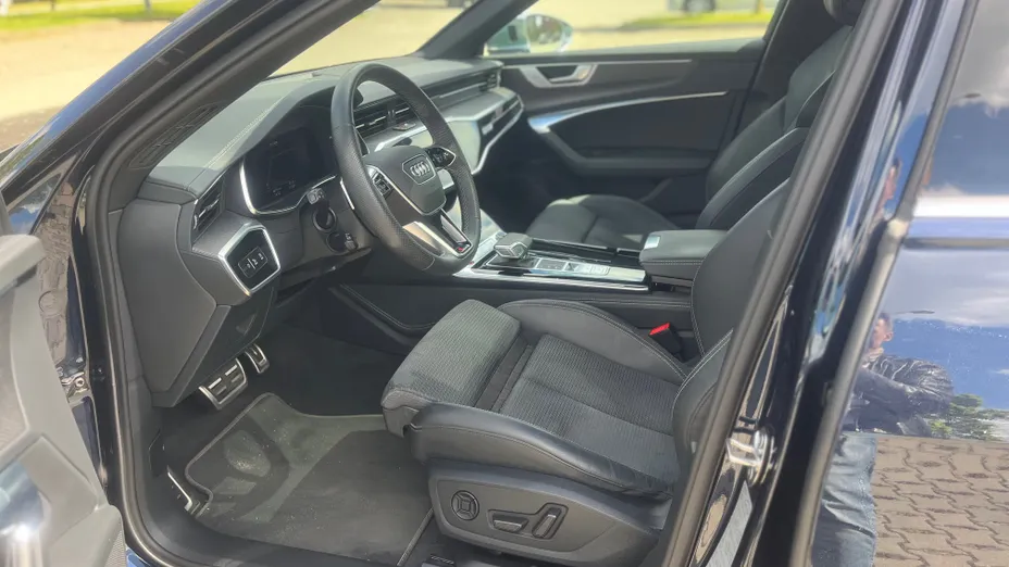 AUDI S6 -