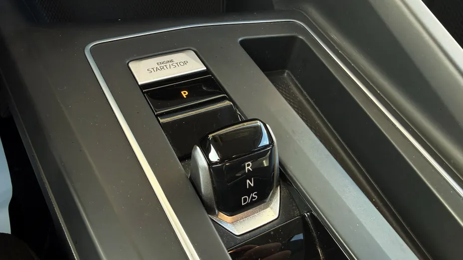 VOLKSWAGEN Golf Golf VIII 1.5 eTSI mHEV Life DSG