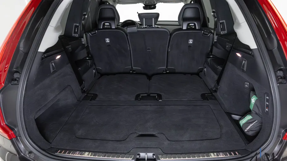 VOLVO XC90 XC90 T8 AWD Plug-In Hybrid Ultimate Dark 7os aut