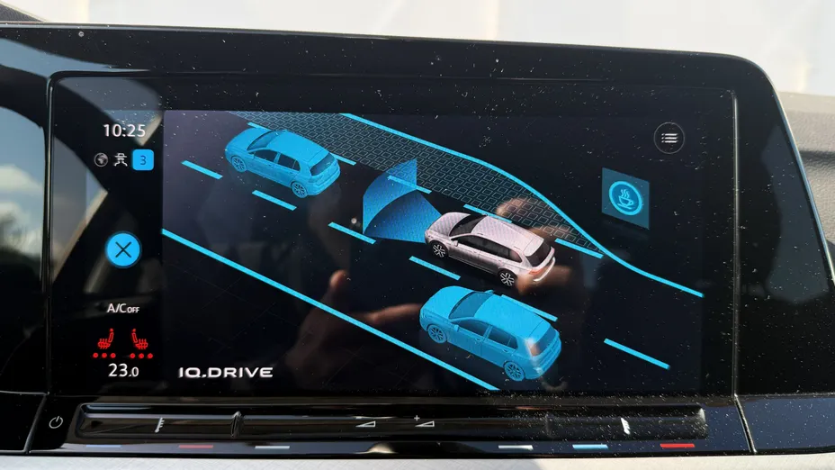 VOLKSWAGEN Golf Golf VIII 1.5 eTSI mHEV Life DSG