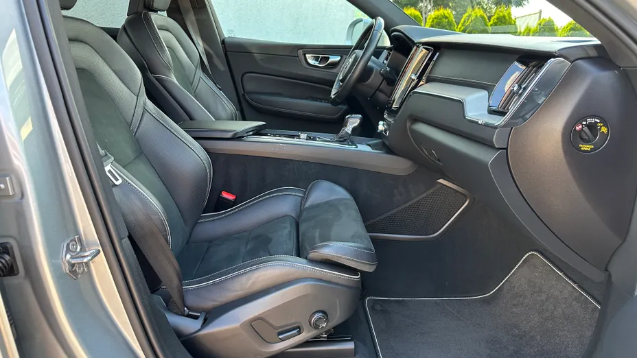 VOLVO XC60 XC60 D4 R-Design aut