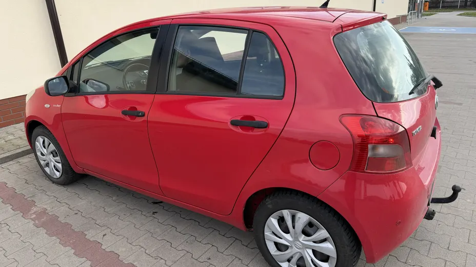 TOYOTA Yaris Yaris 1.0 Luna A/C
