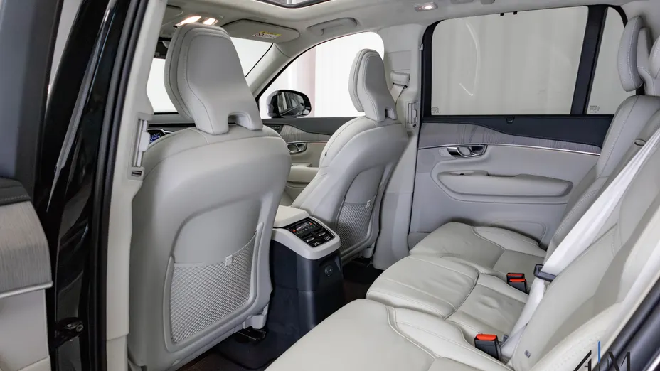 VOLVO XC90 XC90 T8 AWD Plug-In Hybrid Ultimate Dark 7os aut